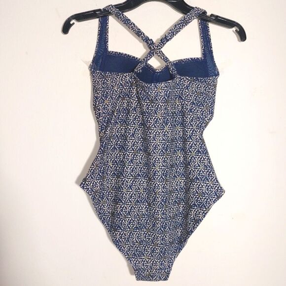 NipTuck Patterned One Piece Swimsuit Navy Blue Ruched Criss Cross Back Size 6 - Picture 5 of 15